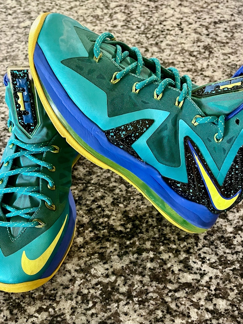 Nike Mens LeBron 10 (X) P.S. Elite Sport Miami Dade Teal Yellow Basketball Shoes